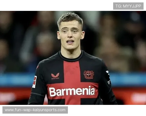 勒沃库森进行前场无球跑动训练，维尔茨参与度极高